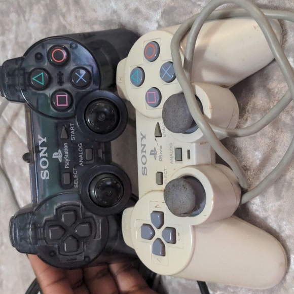 Sony Playstation 1 DualShock Original Controller (PRE-OWN) - Picture 5 of 5